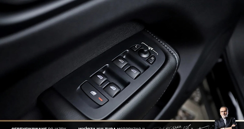 Volvo XC 60 cena 119998 przebieg: 148008, rok produkcji 2018 z Lębork małe 529